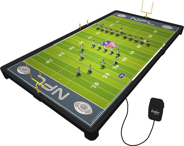 NFL Pro Bowl Electric Football - Tudor Games - Table Hockey Shop